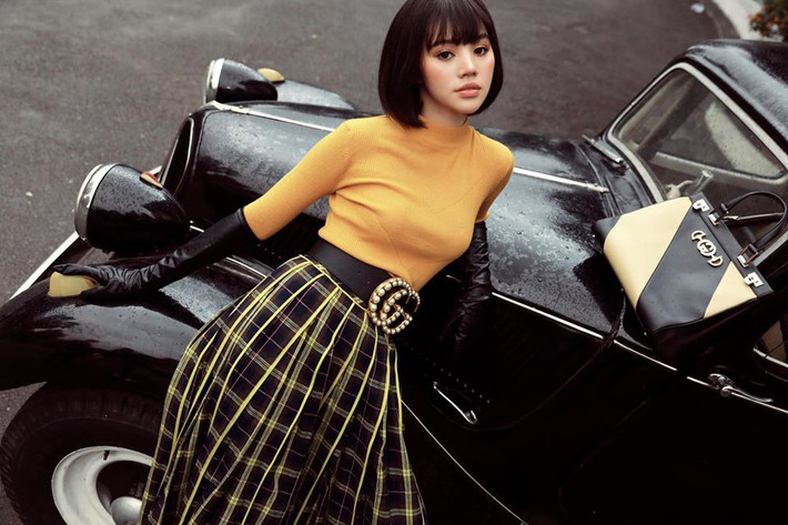 Tủ đồ hàng hiệu của Jolie Nguyễn ngập tràn các thương hiệu lớn như Dior, Chanel, Louis Vuitton, Christian Louboutin, Hermes, Gucci…