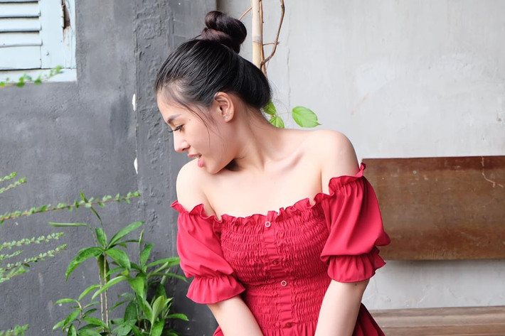Cô nàng chia sẻ, bản thân từng vấp phải nhiều lời phê bình vì cách ăn mặc hở bạo. Nhiều người còn dùng lời lẽ tiêu cực để nói về phong cách của cô.
