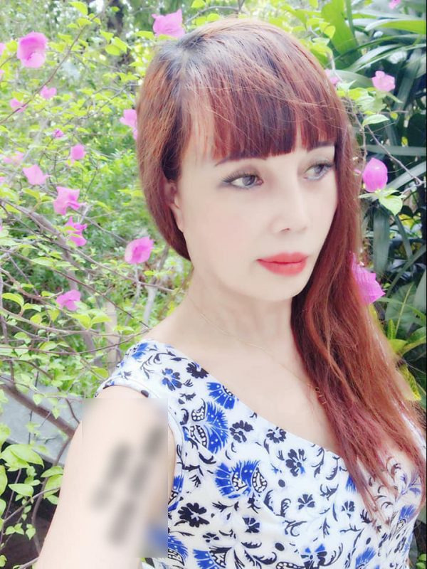 Sau gần 1 tháng phẫu thuật thẩm mỹ, mới đây, chị Thu Sao thu hút được nhiều sự chú ý khi đăng tải loạt ảnh khoe nhan sắc hiện tại trên trang cá nhân.