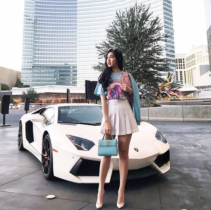 Nhìn vóc dáng và cách ăn mặc trẻ trung của Tiểu Giang, ít ai biết cô nàng đã ra nhập hội “bỉm sữa” từ lâu.