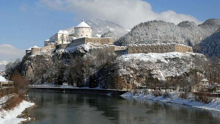 Pháo đài Kufstein từng được sử dụng làm nhà tù giam giữ những người bất đồng chính kiến trong Đế quốc Áo-Hung. Ảnh: Richest.