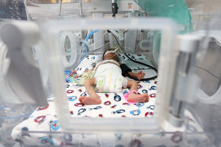 2 ngày qua, nhiều xe cứu trợ đã được đưa vào Dải Gaza nhưng không có chiếc xe nào chứa nhiên liệu.
