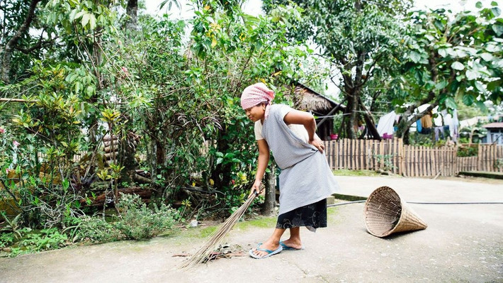 Đây cũng là nơi khá đặc biệt ở Ấn Độ khi vẫn duy trì chế độ mẫu hệ, tức là tài sản và của cải trong gia đình sẽ được chuyển từ mẹ sang con, và con thường lấy họ mẹ.