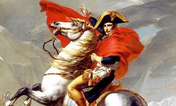 Trong số các chiến dịch quân sự của hoàng đế Napoleon, đáng chú ý là cuộc viễn chinh quân sự quy mô lớn mà Pháp tiến hành ở Ai Cập và Syria vào năm 1798. Vào thời điểm đó, Ai Cập đang là thuộc địa của Anh.