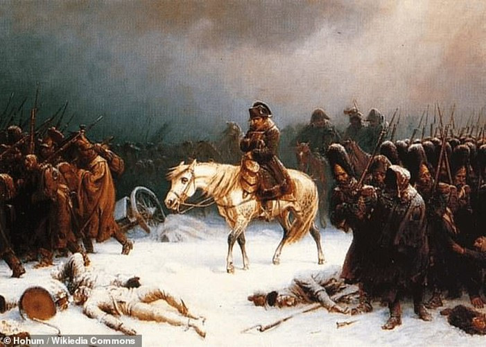 Phải tới khi hoàng đế Napoleon hấp hối, một người bạn thân đã hỏi ông hoàng nước Pháp về cái đêm ngủ trong Đại kim tự tháp Giza.