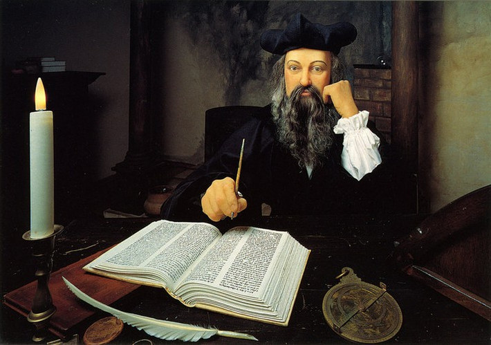 Cụ thể, nhà tiên tri Nostradamus tiên đoán trong năm 2024, thế giới sẽ chứng kiến sự trỗi dậy của kỷ nguyên đổi mới về AI. Theo ông, AI sẽ tạo ra sự thay đổi lớn trong nhiều lĩnh vực như: chăm sóc sức khỏe, tài chính và giao thông vận tải...