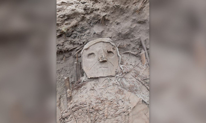 Trong cuộc khai quật ở di chỉ khảo cổ Pachacamac thuộc nền văn hóa Wari, gần thủ đô Lima, Peru, các chuyên gia thông báo đã tìm thấy ít nhất 73 xác ướp khoảng 1.000 tuổi.