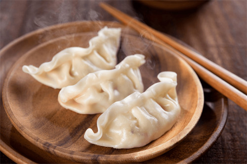 Ngoài bánh sủi cảo, bên trong ngôi mộ thời nhà Đường còn có các món ăn khác như: bánh trung thu, bánh ngọt, hoành thánh...