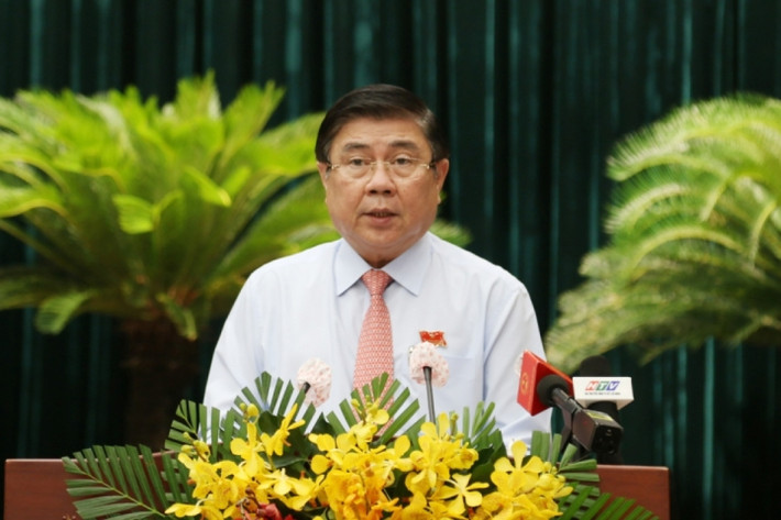 Ông Phong cũng chịu trách nhiệm chính, trách nhiệm người đứng đầu đối với các vi phạm, khuyết điểm của Ban Cán sự đảng và UBND TP HCM nhiệm kỳ 2016-2021; chịu trách nhiệm trực tiếp, trách nhiệm cá nhân về những vi phạm, khuyết điểm trong thực hiện chức trách, nhiệm vụ được giao.