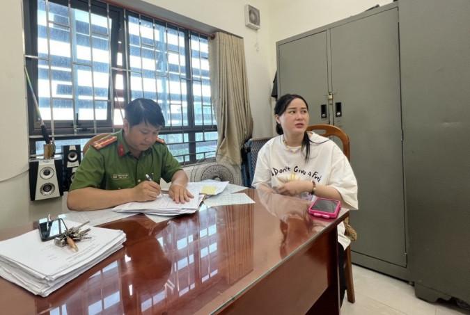 Mới đây, Cơ quan CSĐT Công an TP Phan Thiết (Bình Thuận) đã khởi tố vụ án “Lạm dụng tín nhiệm chiếm đoạt tài sản” để điều tra Ninh Thị Vân Anh ( “Anna Bắc Giang”, " Tina Dương”, SN 1995, quê Bắc Giang).