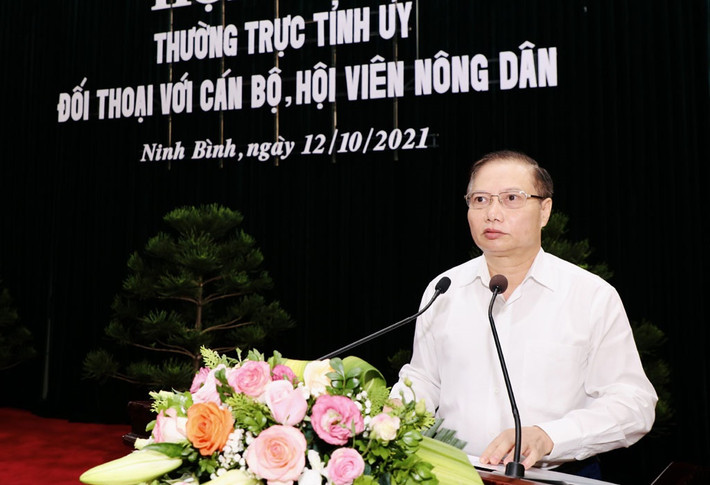 Ông Quảng trưởng thành từ cơ sở, từng trải qua các chức vụ Phó chủ nhiệm Ủy ban Kiểm tra Huyện ủy Kim Sơn; Trưởng phòng LĐ,TB,XH huyện Kim Sơn; Trưởng ban Dân vận Huyện ủy Kim Sơn; Trưởng ban Tuyên giáo Huyện ủy Kim Sơn; Phó bí thư Thường trực Huyện ủy Kim Sơn; Chủ tịch UBND huyện Kim Sơn; Bí thư Huyện ủy Kim Sơn; Chủ tịch MTTQ tỉnh Ninh Bình; Phó bí thư Thường trực, Chủ tịch HĐND tỉnh Ninh Bình.