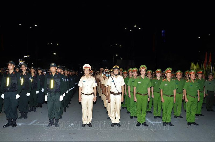 Trong đó, tập trung phòng ngừa, chủ động phát hiện, ngăn chặn, xử lý các loại tội phạm cướp, cướp giật, trộm cắp tài sản, “tội phạm đường phố”, các đối tượng tụ tập chạy xe gây rối trật tự công cộng, đua xe trái phép...