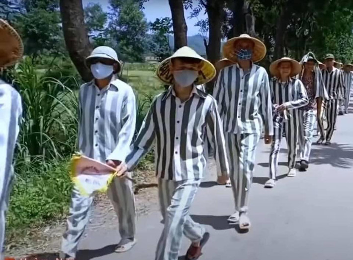 Sau khi bị TAND thị xã Từ Sơn tuyên án, Khá Bảnh được đưa về thi hành án tại trại giam Hoàng Tiến (TP Chí Linh, tỉnh Hải Dương). Đến ngày 20/12/2020, nhiều trang, nhóm trên mạng xã hội Facebook đồng loạt đưa tin Khá Bảnh chết trong trại tạm giam. Công an sau đó khẳng định đây chỉ là tin đồn. Lãnh đạo Trại giam Hoàng Tiến khi đó khẳng định: “"Khá Bảnh vẫn khỏe mạnh, béo trắng và đi lao động bình thường".