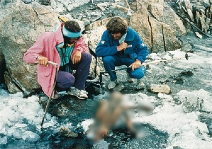 Theo nghiên cứu của các chuyên gia, Otzi sống vào khoảng năm 3.300 trước Công nguyên, trên người có nhiều hình xăm kỳ lạ.