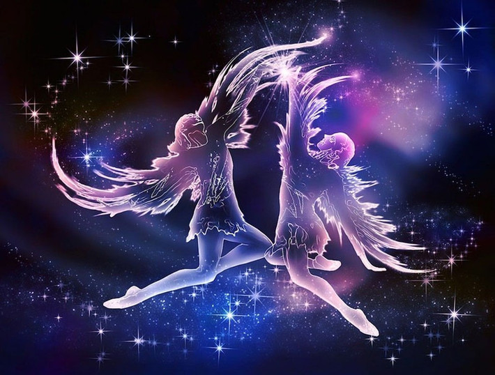 Tài chính: Đây không phải là thời điểm để Song Tử đưa ra những quyết định liên quan đến tiền bạc. Sức khỏe: Song Tử hãy nhớ rằng tinh thần thoải mái là một yếu tố vô cùng quan trọng đối với sức khỏe. Con số may mắn trong ngày: 26, 39