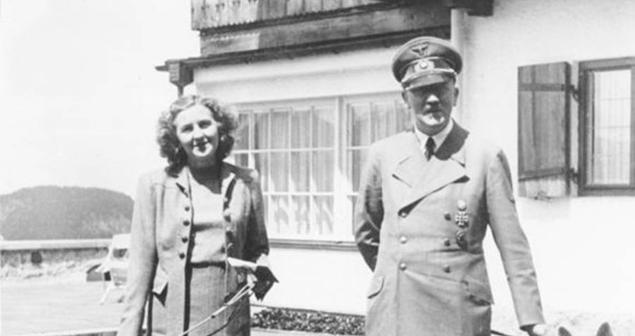 Trùm phát xít Hitler tự tử trong hầm ngầm tại Berlin, Đức cùng người vợ mới cưới Eva Braun tháng 8/1945. Vợ chồng Hitler chưa kịp có với nhau người con nào. Thế nhưng, nhiều người không khỏi tò mò liệu nhà độc tài Đức quốc xã có đứa con bí mật nào hay không.
