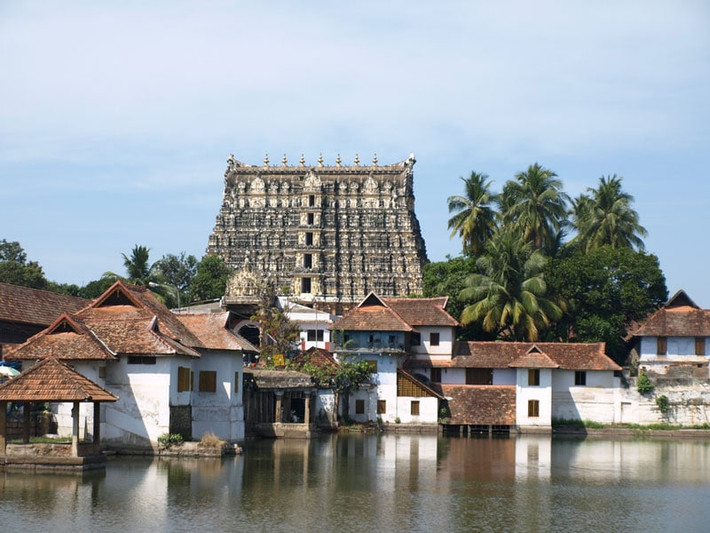 Bí mật về kho báu bên trong đền Padmanabhaswamy được giải mã vào năm 2016. Khi ấy, tòa án đã cử một đội 7 người đi khám phá khu đền và ghi chép lại toàn bộ những tài sản hiện có sau khi Sunder Rajan đâm đơn kiện lên Tòa án Tối cao.