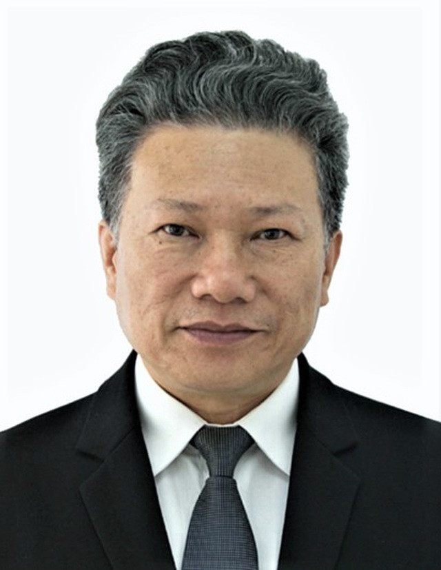 Ông Nguyễn Hồng Sơn, Bí thư Chi bộ, Phó Chủ tịch Trung ương Hội Khuyến học Việt Nam, Hội viên Hội Cựu giáo chức Việt Nam.
