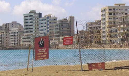 Varosha là một thị trấn ma ở thành phố Cypriot, Famagusta. Cư dân của thị trấn đã bỏ chạy trong cuộc xâm lược của Thổ Nhĩ Kỳ vào năm 1974 và nó vẫn còn bị bỏ hoang cho đến ngày nay. Hiện nó được chiếm đóng bởi lực lượng vũ trang Thổ Nhĩ Kỳ và nghiêm cấm công chúng lai vãng.