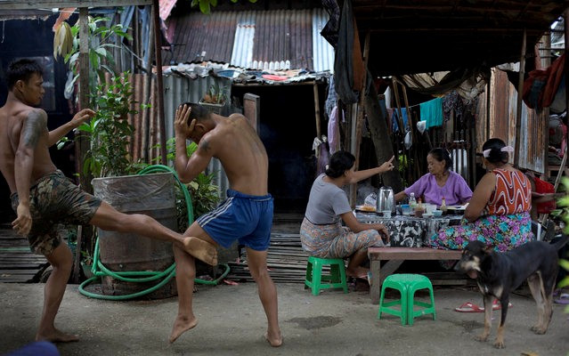 Ông Myint Zaw, cựu ngôi sao võ truyền thống Myanmar, sáng lập câu lạc bộ cách đây 15 năm, sau khi ông nghỉ hưu.
