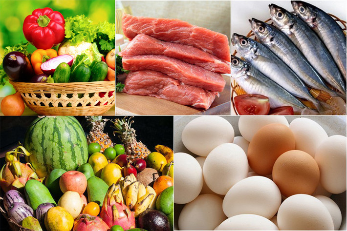 Luật sư người Mỹ, Bill Marler đã có hơn 20 năm kinh nghiệm xử lý các vụ kiện liên quan đến ngộ độc thực phẩm. Chính vì thế ông đã đúc kết được cho mình không ít những kiến thức về an toàn thực phẩm. Trong một cuộc phỏng vấn độc quyền với hãng truyền thông Bottom Line của Mỹ, ông Bill đã liệt kê những loại thực phẩm dễ gây ngộ độc mà tốt nhất là mọi người nên tránh xa. Nếu không thể bỏ lỡ chúng, bạn nên hạn chế ăn những món dưới đây, hoặc tìm những thực phẩm thay thế khác tốt hơn.