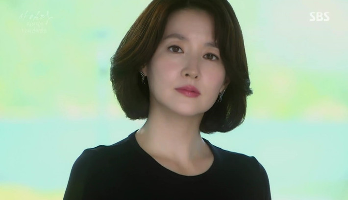 Vài năm trở lại đây, hình ảnh Lee Young Ae đã không còn trẻ trung, mơn mởn như trước nếu ảnh của cô không được chỉnh sửa. Ảnh: dramabeans