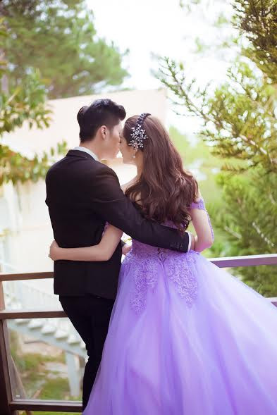 Người đẹp chuyển giới rất hạnh phúc khi chồng luôn bên cạnh động viên, chia sẻ. Với cô, anh là động lực lớn để cô tỏa sáng trong sự nghiệp hết mình, bởi cô là người sống rất nặng tình cảm.