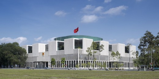 Sau 5 năm xây dựng, công trình Tòa nhà Quốc hội Việt Nam tọa lạc tại khu trung tâm chính trị Ba Đình, Hà Nội đã được đưa vào sử dụng từ cuối năm 2014. Nhờ đáp ứng được yêu cầu sử dụng và bài toán về hoà nhập không gian Quảng trường Ba Đình, công trình Nhà Quốc hội đã nhận Giải thưởng Kiến trúc Quốc gia năm 2014.