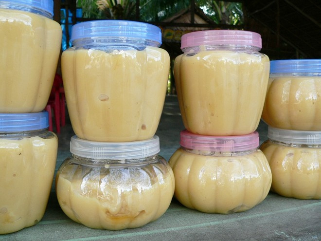 Đường sau khi để nguội được đóng gói theo yêu cầu của từng chủng loại để chuẩn bị xuất xưởng. Ảnh: Zing.