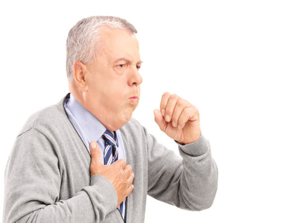 Ho dai dẳng kéo dài có thể do viêm họng hoặc bị bệnh đường hô hấp nhưng cũng có thể là dấu hiệu ung thư họng, ung thư phổ, ung thư thực quản trong cơ thể bạn. Nếu thường xuyên ho dai dẳng, ho ra máu bạn cần phải đặc biệt thận trọng. Ảnh: Boldsky, MD.
