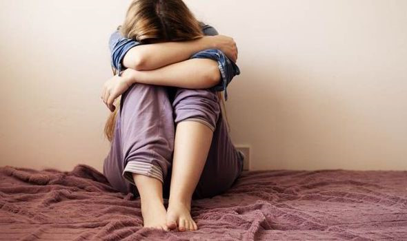 Một số nghiên cứu đã chỉ ra rằng, đường có thể ảnh hưởng tới hệ miễn dịch của bạn vì nó can thiệp vào chức năng bảo vệ cơ thể của bạch cầu khiến hệ miễn dịch suy giảm. Và đó là nguyên nhân khiến bạn dễ dàng bị cảm lạnh, ốm vặt vãnh thường xuyên.