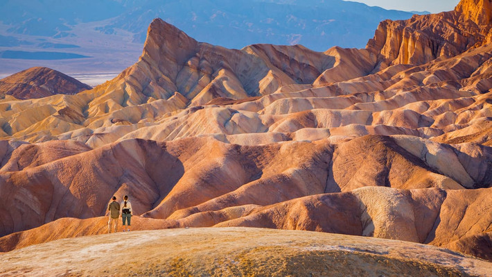 Không những vậy, Công viên quốc gia Death Valley còn là nơi khô hạn nhất ở Bắc Mỹ. Lượng mưa trung bình ở đây dưới 50 mm/năm.