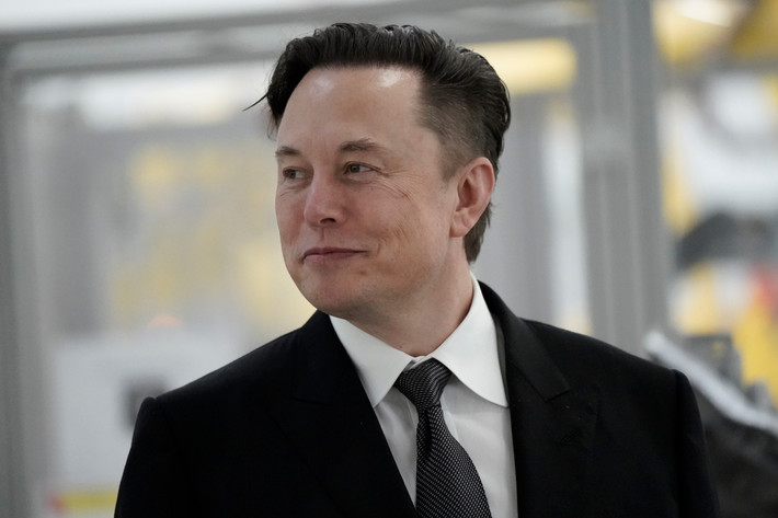 Theo tỷ phú Elon Musk, nếu biết về sự tồn tại của người ngoài hành tinh, chính phủ sẽ dễ dàng "bật đèn xanh" cho các chi tiêu quân sự hơn so với trước đây.