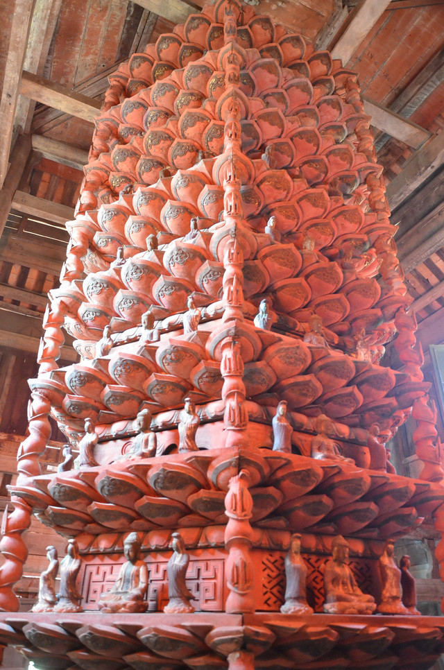 Cùng với hai tòa Cửu phẩm ở chùa Bút Tháp (Bắc Ninh) và chùa Động Ngọ (Hải Dương), Bảo Vật Quốc gia ở chùa Giám là một trong 3 kiệt tác của nghệ thuật điêu khắc gỗ cổ truyền Việt Nam liên quan đến Phật giáo còn lưu giữ được đến ngày nay. Ảnh: Tổ quốc.