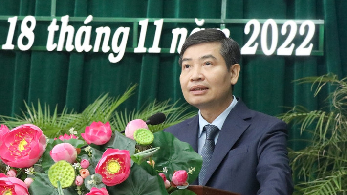 Chủ tịch UBND tỉnh Phú Yên Tạ Anh Tuấn: Ngày 18/11, tại Kỳ họp thứ 12, khóa VIII, HĐND tỉnh Phú Yên bầu ông Tạ Anh Tuấn - Phó Bí thư Tỉnh ủy, giữ chức Chủ tịch UBND tỉnh Phú Yên, nhiệm kỳ 2021-2026.