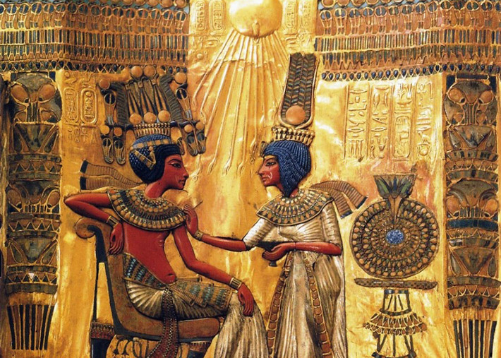 Không ít pharaoh Ai Cập kết hôn với chị em ruột cùng cha khác mẹ để duy trì dòng máu hoàng tộc và đảm bảo quyền lực không rơi vào tay gia tộc khác.