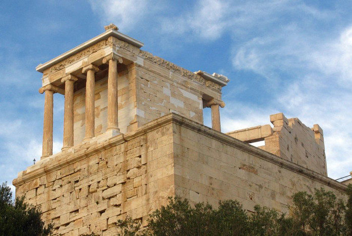 Sau sự kiện này, một số tác phẩm điêu khắc trong đền Parthenon bị cướp phá.