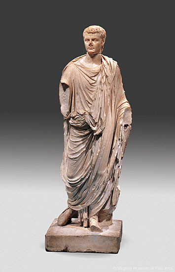 Một số người hoài nghi hoàng đế Caligula bị đầu độc. Sau khi bình phục, ông dường như trở thành một con người khác với tính tách hung hăng, độc đoán.