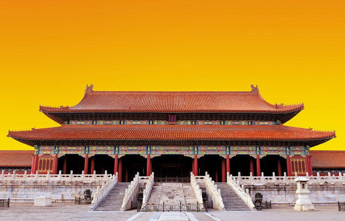 Từ đây, nhiều người không khỏi tò mò vua chúa và hậu cung sống trong Tử Cấm Thành giải quyết "nỗi buồn" như thế nào.