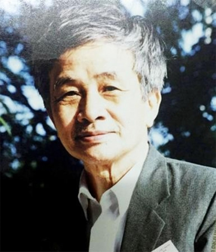 3. Vào ngày 24/10/2022, nhà thơ Ngô Văn Phú qua đời ở tuổi 85 tại nhà riêng ở thành phố Phúc Yên, tỉnh Vĩnh Phúc. Ông được nhiều thế hệ Việt Nam biết đến với 2 mảng đề tài lớn là truyện lịch sử và sáng tác thơ.