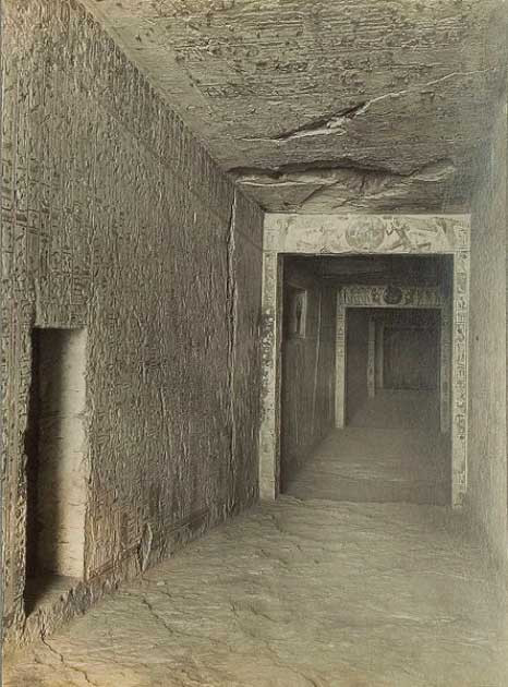 Hành lang dẫn tới các căn phòng trong lăng mộ của Tutankhamun.