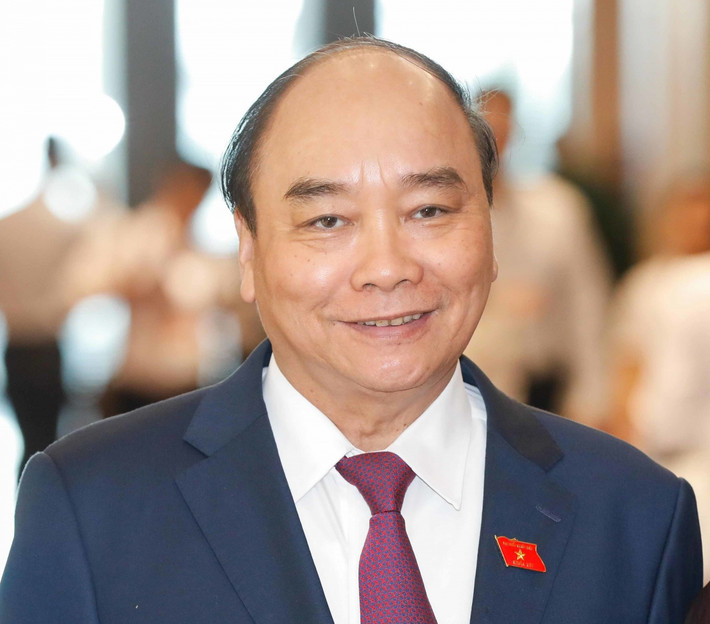 Từ 1/2011 - 7/2011, ông Nguyễn Xuân Phúc là Ủy viên Bộ Chính trị khoá XI; Ủy viên Ban Cán sự Đảng Chính phủ; Bí thư Đảng ủy, Bộ trưởng, Chủ nhiệm Văn phòng Chính phủ.