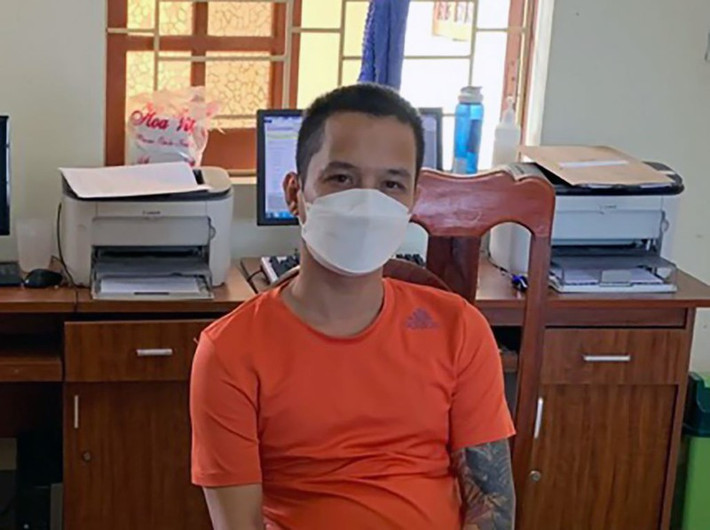 Trước đó, ngày 9/9, Công an huyện Hưng Nguyên đã tiến hành khám xét khẩn cấp nơi ở và nơi làm việc của đối tượng tại số 113, đường Lý Thường Kiệt, phường Lê Lợi, (thành phố Vinh),