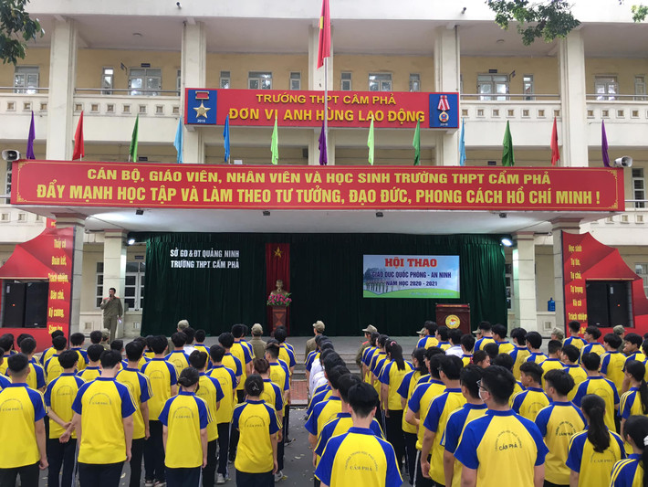 Tỉnh Quảng Ninh: Học sinh các trường công lập và ngoài công lập từ bậc mầm non đến THPT (trừ các trường vốn đầu tư nước ngoài) sẽ được tỉnh hỗ trợ 100% học phí trong năm học 2021 – 2022.