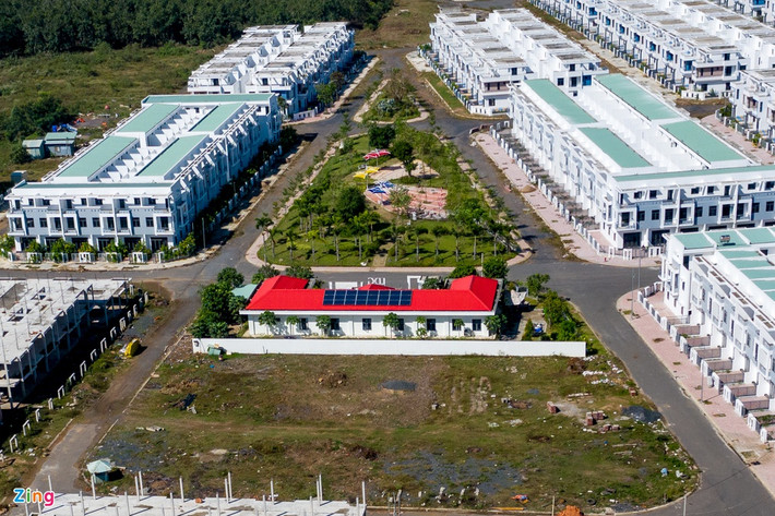 Toà nhà điều hành của công ty LDG đặt trung trung tâm khu dân cư Tân Thịnh. Khu dân cư này còn có tên thương mại là Khu đô thị Viva Park.