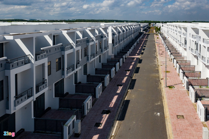 Đến nay, Công ty LDG chưa thực hiện các thủ tục pháp lý về thu hồi đất, giao đất, chưa chuyển mục đích sử dụng đất. Dự án cũng chưa có giấy phép xây dựng nhưng đã san nền, xây dựng 488 căn nhà, trong đó có 198 biệt thự và 290 nhà liền kề.