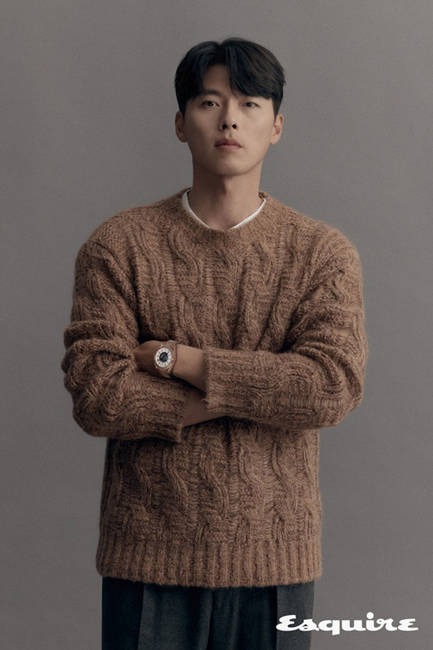 Dù đã gần 40 tuổi, Hyun Bin khẳng định đẳng cấp thần thái và phong cách ăn mặc lịch lãm luôn thu hút khán giả trên toàn thế giới.