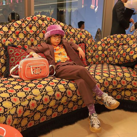 Trong các xu hướng ăn mặc, cô bé 10 tuổi cực kỳ yêu thích phong cách retro Harajuku màu mè. Tuy nhiên chứng kiến cách mà Coco xử lí trang phục, mới thấy rằng Harajuku qua bàn tay mix&match này đã trở nên vô cùng dễ mặc với tính ứng dụng cao.