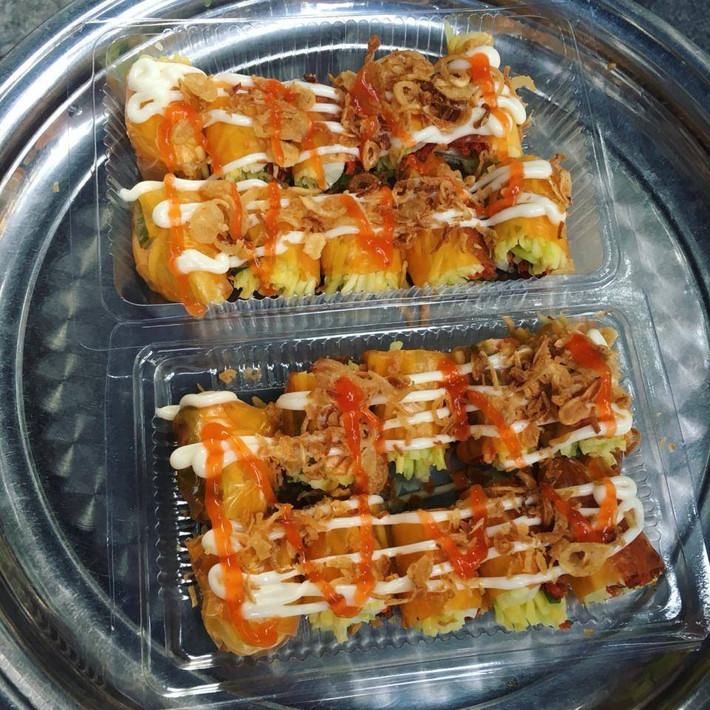 Bánh tráng cuộn mới nổi trong giới sinh viên Hà thành.