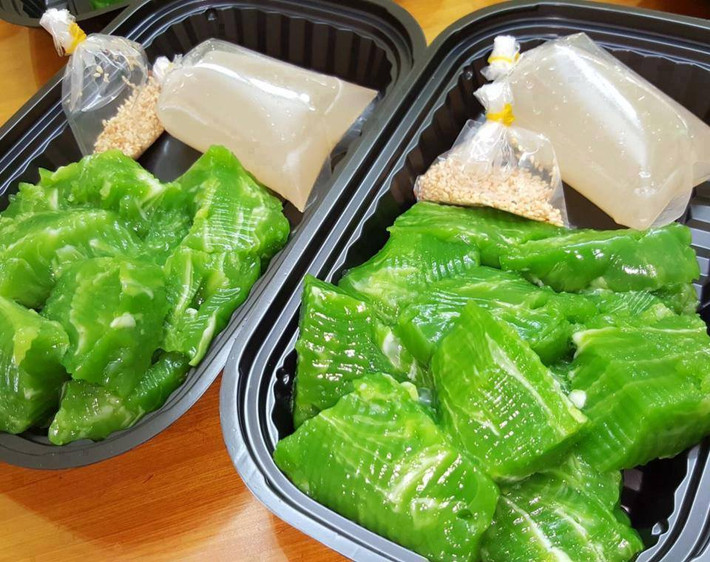 Món bánh đúc thốt nốt là dừa lạ mắt, ngon miệng chính thức trở thành món bánh Hà Nội nổi danh.